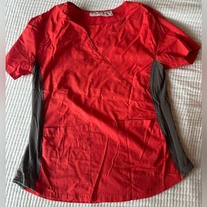 S/m women’s scrub top red and grey
